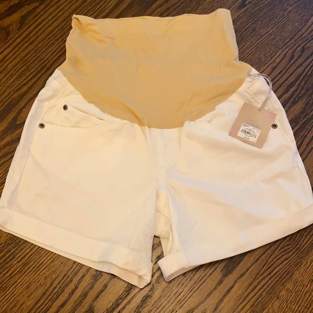 Maternity shorts